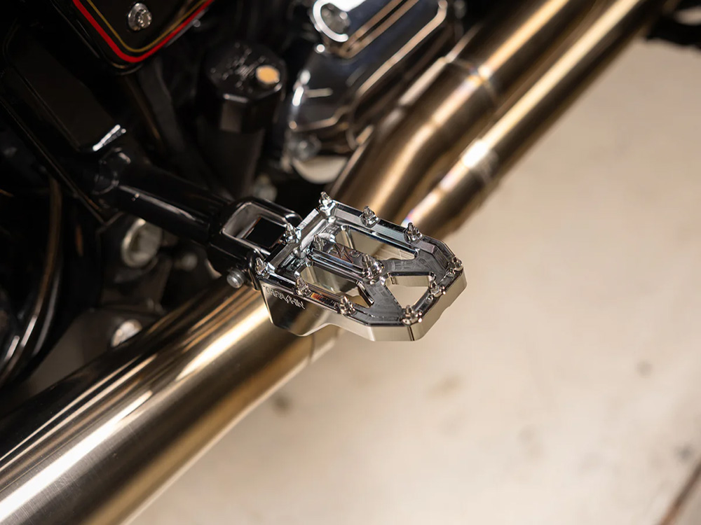 Footpegs; Aggressor, Chrome