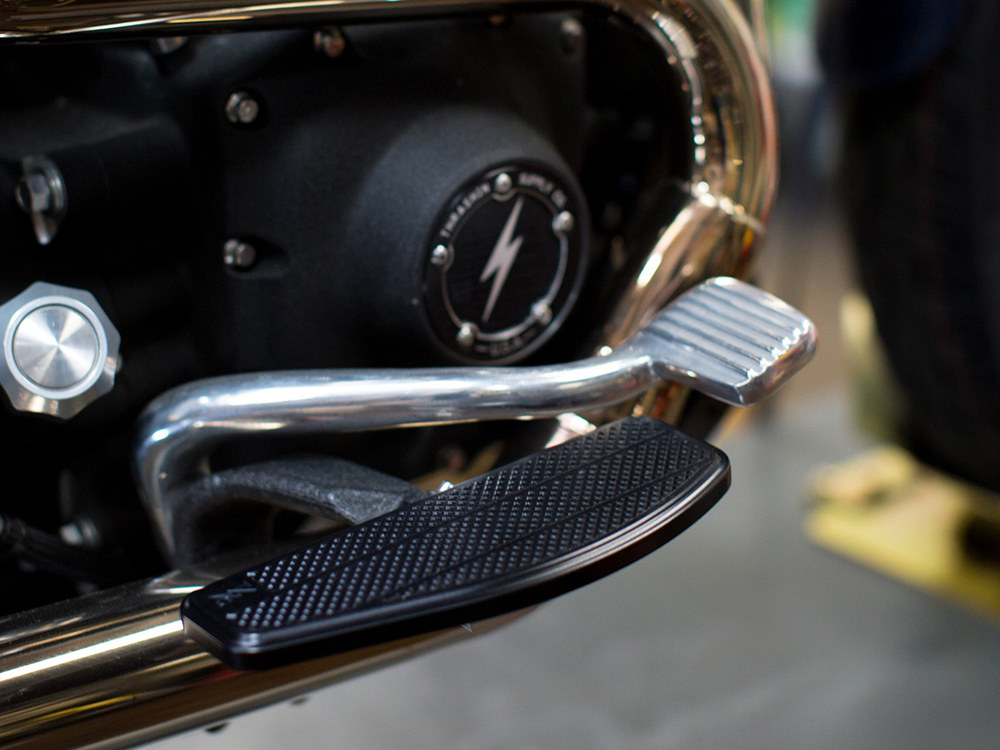 Thrashin Supply Mini Floorboards with HD Male Mount – Black