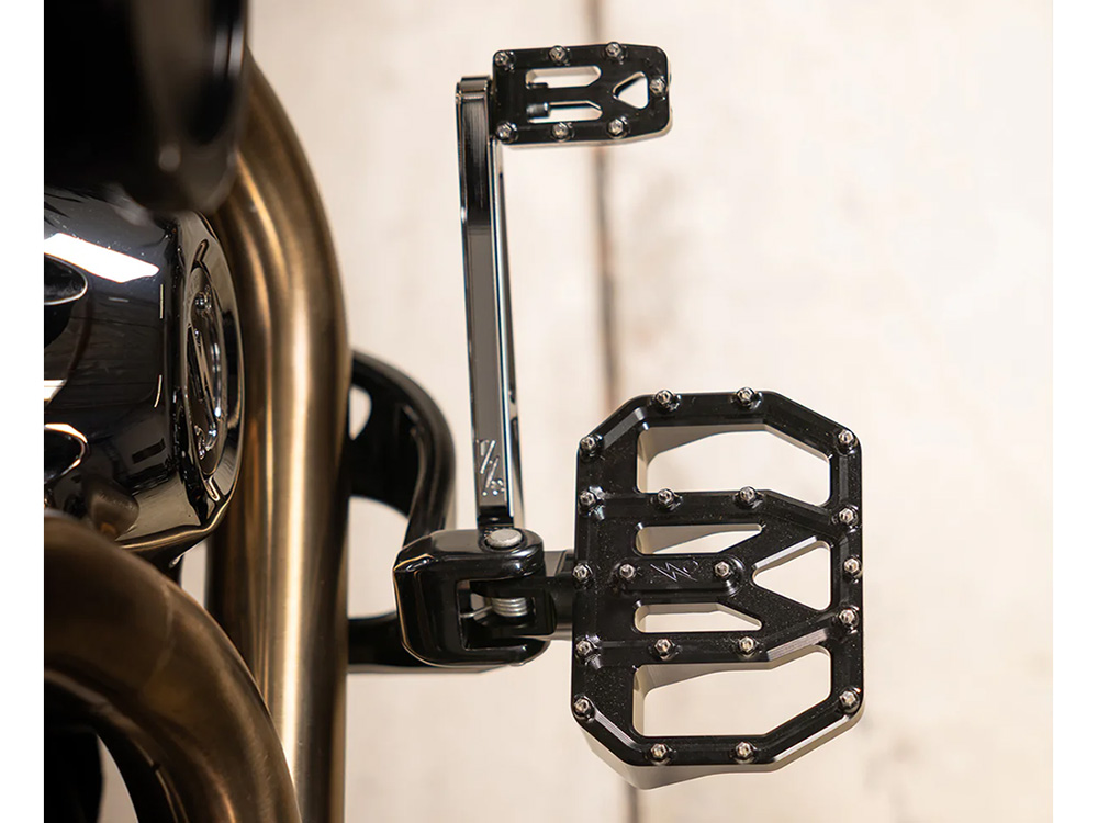 Thrashin Supply Aggressor Mini Floorboards – Black.