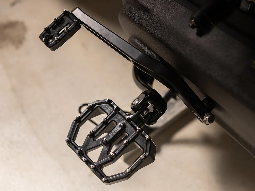 Thrashin Supply Aggressor Mini Floorboards – Black.