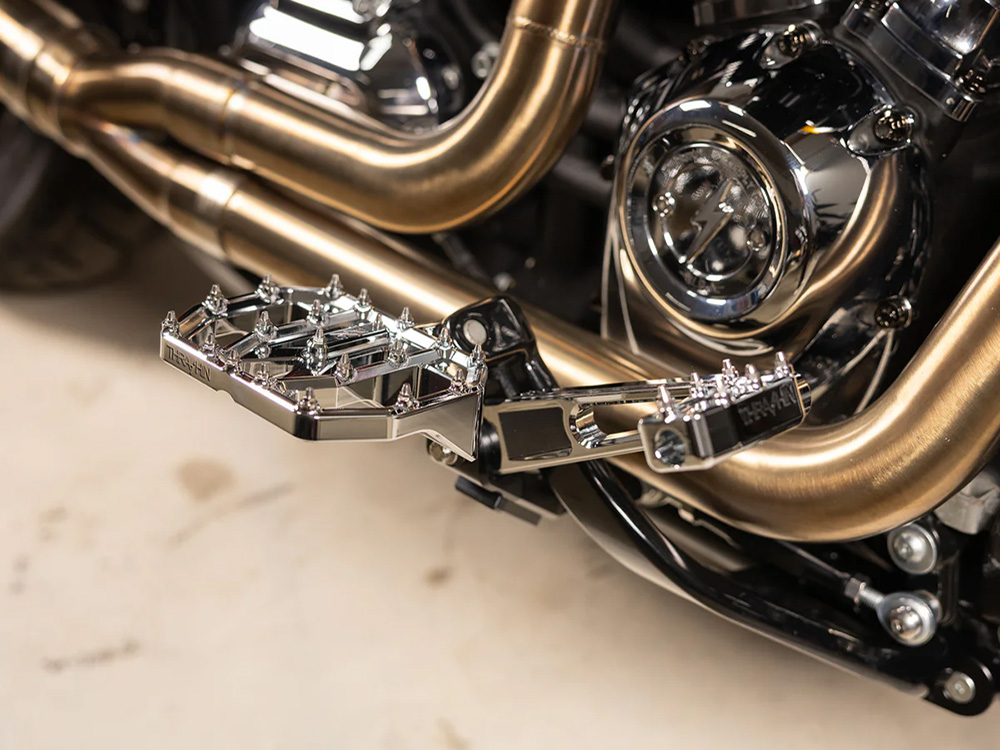 Thrashin Supply Aggressor Mini Floorboards – Chrome.