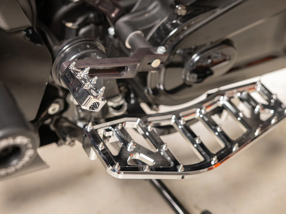 Thrashin Supply Aggressor Shift Peg – Chrome.