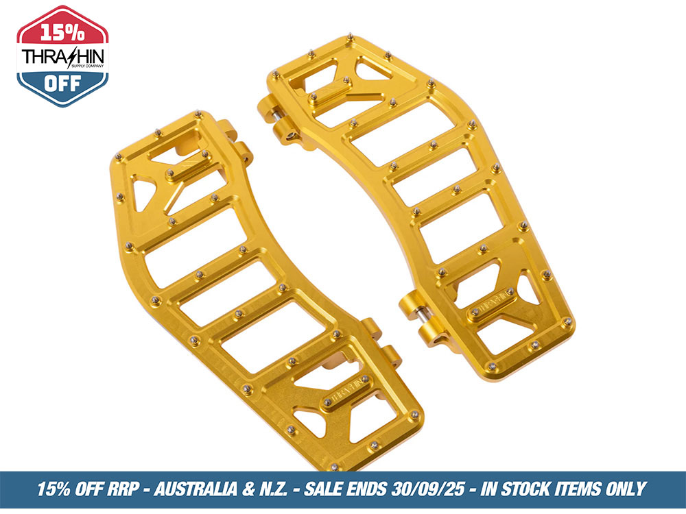 Thrashin Supply Aggressor Rider Floorboards – Gold. Fits Touring 1980up, FL Softail 1986-2017 & Dyna Switchback 2012-2016
