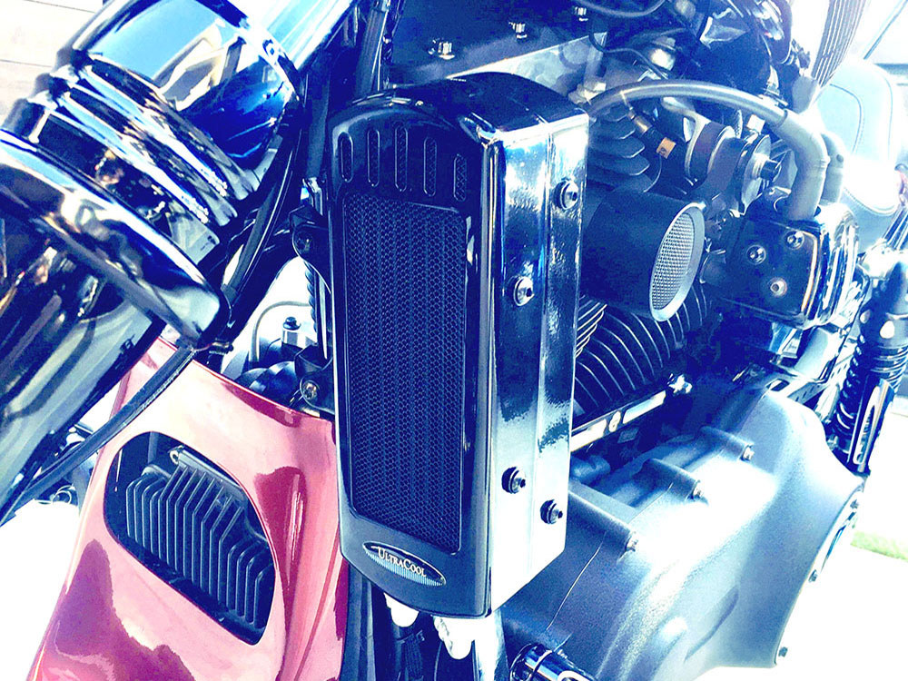 UC Fan Assisted Side Mount Oil Cooler Kit – Gloss Black. Fits Softail 1985-2017