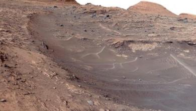 Curiosity Cracked Open a Rock on Mars And Discovered a Big Surprise Curiosity Cracked Open a Rock on Mars And Discovered a Big Surprise