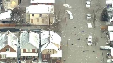 Detroit neighborhood is submerged after water main bursts Detroit neighborhood is submerged after water main bursts