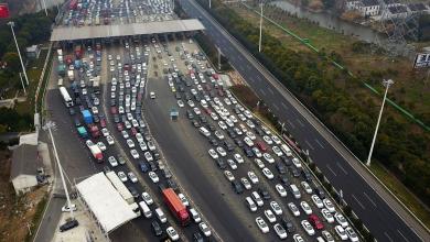 Hong Kong’s Billionaire Cheng Family Seeks to Sell China Toll Roads for Billion Hong Kong’s Billionaire Cheng Family Seeks to Sell China Toll Roads for Billion