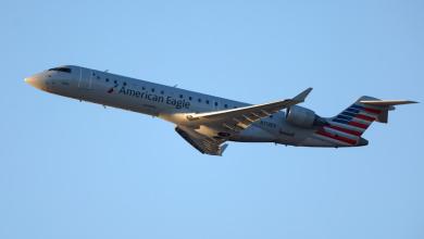 American Airlines flight collides with helicopter in midair during approach to Reagan National, FAA says American Airlines flight collides with helicopter in midair during approach to Reagan National, FAA says