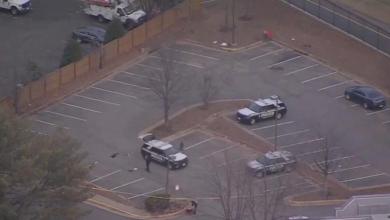 Police officer stabbed outside restaurant in Virginia; suspect arrested Police officer stabbed outside restaurant in Virginia; suspect arrested