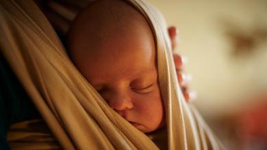 Warning issued after baby accidentally suffocated being breastfed in hands-free sling Warning issued after baby accidentally suffocated being breastfed in hands-free sling