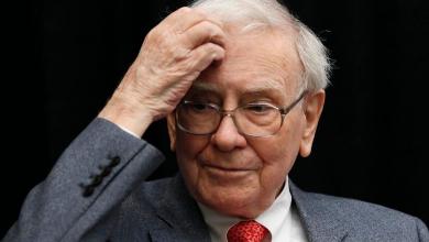 Warren Buffett tells people to buy an S&P 500 index fund. A celebrity tech investor says they face a ‘rude awakening.’ Warren Buffett tells people to buy an S&P 500 index fund. A celebrity tech investor says they face a ‘rude awakening.’