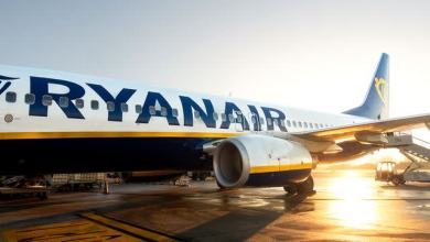 Pilot Forced to Abort Landing as Crew Uses Multiple Seatbelts to Strap Down Passenger Having Tantrum Mid-Descent Pilot Forced to Abort Landing as Crew Uses Multiple Seatbelts to Strap Down Passenger Having Tantrum Mid-Descent