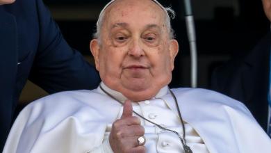 Pope Francis’ doctors considered stopping treatment to ‘let him go’ after serious breathing crisis Pope Francis’ doctors considered stopping treatment to ‘let him go’ after serious breathing crisis