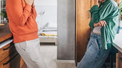 Woman Asks Boyfriend to Contribute to Bills After He Stays at Her Place Rent-Free for Months. His Answer Shocks Her Woman Asks Boyfriend to Contribute to Bills After He Stays at Her Place Rent-Free for Months. His Answer Shocks Her