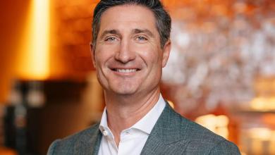 Starbucks hoped mobile orders and the drive-thru would save its business. New CEO Brian Niccol says that was a mistake Starbucks hoped mobile orders and the drive-thru would save its business. New CEO Brian Niccol says that was a mistake
