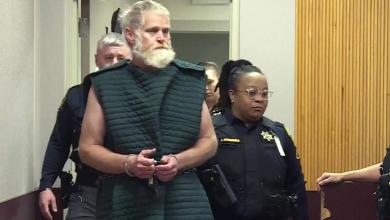 Victims’ son held triple murder suspect at gunpoint until deputies arrived, officials say Victims’ son held triple murder suspect at gunpoint until deputies arrived, officials say