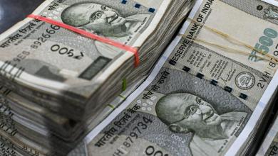 Rupee’s Biggest Advance in Two Years Sends Bears Scurrying Rupee’s Biggest Advance in Two Years Sends Bears Scurrying