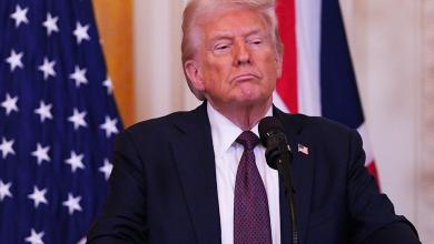 Donald Trump Reacts After Reporter Hits Him in Face With Microphone Donald Trump Reacts After Reporter Hits Him in Face With Microphone