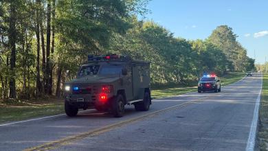Residents urged to shelter in place as deputies search for armed suspect in NW Gainesville Residents urged to shelter in place as deputies search for armed suspect in NW Gainesville