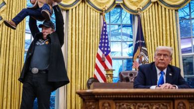 Trump’s Body Language During Baffling Elon Musk Press Conference Spoke Volumes, Experts Say Trump’s Body Language During Baffling Elon Musk Press Conference Spoke Volumes, Experts Say