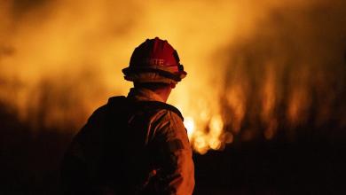 Extreme winds spark new fire in Southern California Extreme winds spark new fire in Southern California
