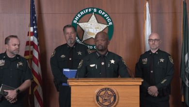 Florida sheriff puts seven cops on leave after bungled domestic violence response ends in triple homicide: βP*** poorβ Florida sheriff puts seven cops on leave after bungled domestic violence response ends in triple homicide: βP*** poorβ