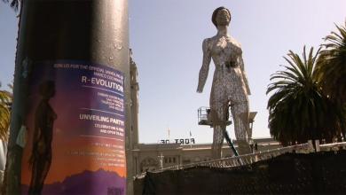 Massive nude woman sculpture in blue city sparks reaction after public unveiling: ‘Embarrassed’ Massive nude woman sculpture in blue city sparks reaction after public unveiling: ‘Embarrassed’