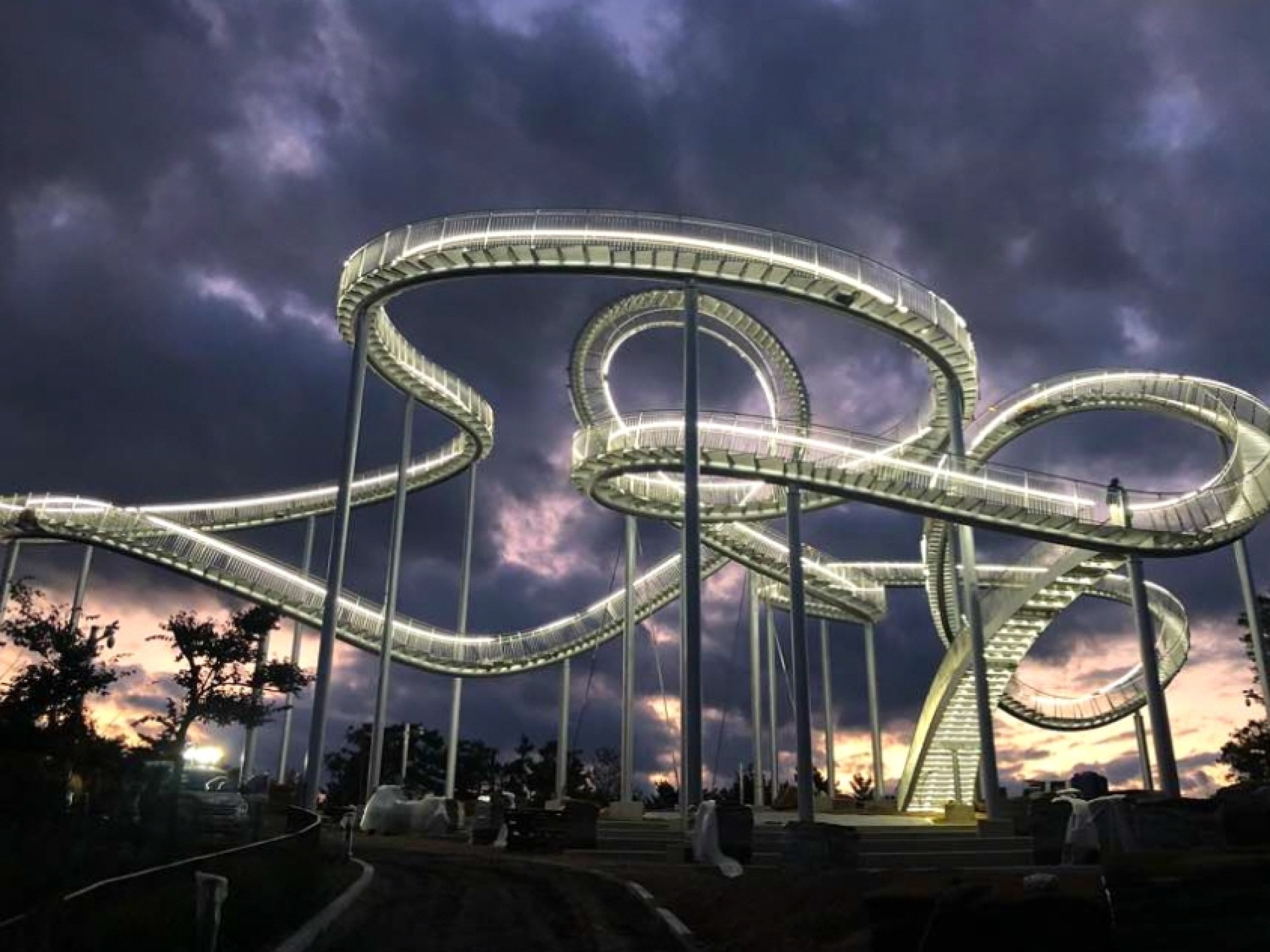 Scenic view of Pohang, highlighting vibrant landscapes and attractions that showcase the beauty of South Korea. Scenic view of Pohang, highlighting vibrant landscapes and attractions that showcase the beauty of South Korea.
