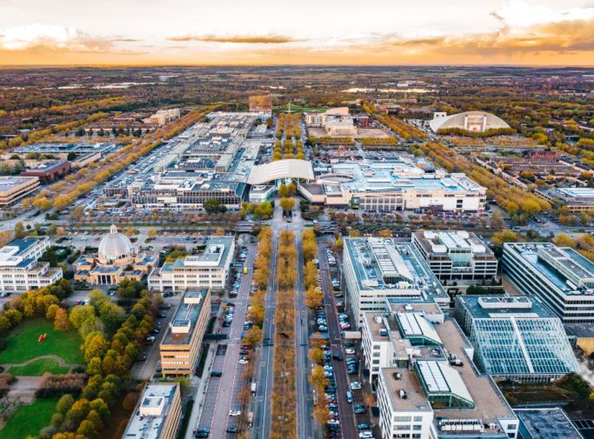 A scenic view of Milton Keynes showcasing modern architecture and green spaces in the vibrant cityscape. A scenic view of Milton Keynes showcasing modern architecture and green spaces in the vibrant cityscape.