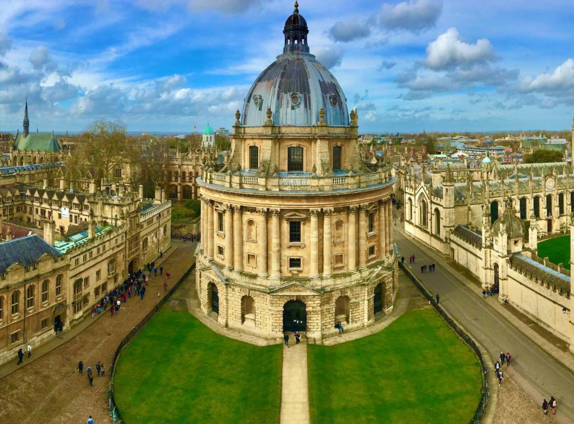 Oxford University building showcasing its historic architecture and scenic surroundings in Oxford. Oxford University building showcasing its historic architecture and scenic surroundings in Oxford.