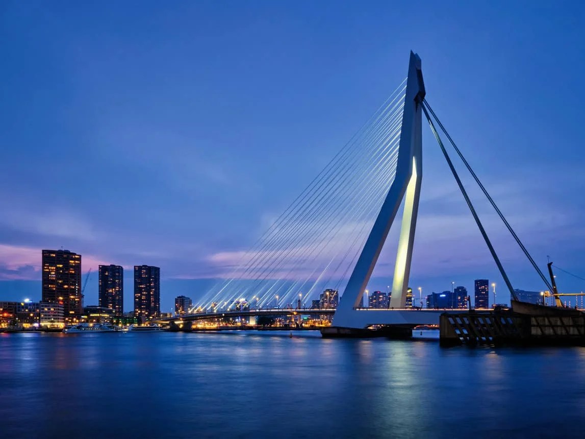 A scenic view of South Holland showcasing lush landscapes and vibrant community life, perfect for nature lovers. A scenic view of South Holland showcasing lush landscapes and vibrant community life, perfect for nature lovers.