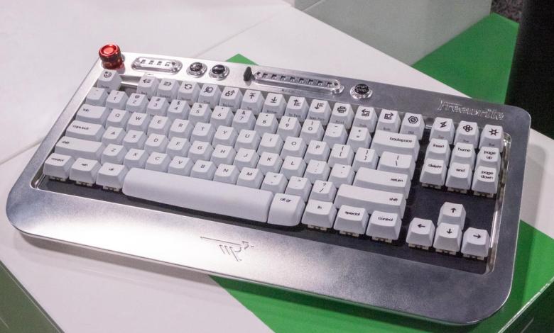 The latest Freewrite device is a premium keyboard designed with writers in mind The latest Freewrite device is a premium keyboard designed with writers in mind