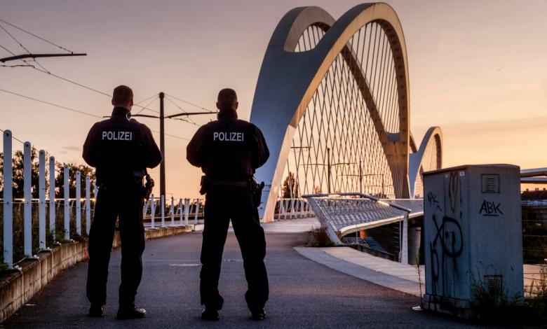 Germany transmits boundary controls in 6 months as election rivals focus on transit before voting Germany transmits boundary controls in 6 months as election rivals focus on transit before voting