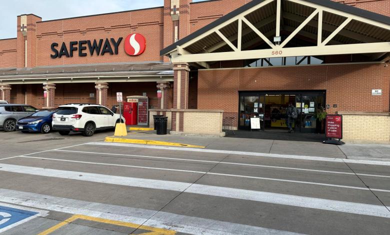 Albertsons is abandoning the Kroger merger and is suing the grocery chain for failing to reach a deal Albertsons is abandoning the Kroger merger and is suing the grocery chain for failing to reach a deal