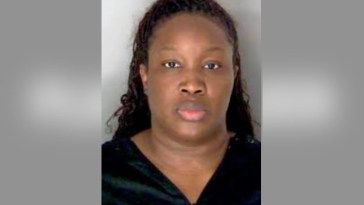 Child d!es after woman allegedly leaves kids at home for 12 hours, eating roaches and ants Child d!es after woman allegedly leaves kids at home for 12 hours, eating roaches and ants
