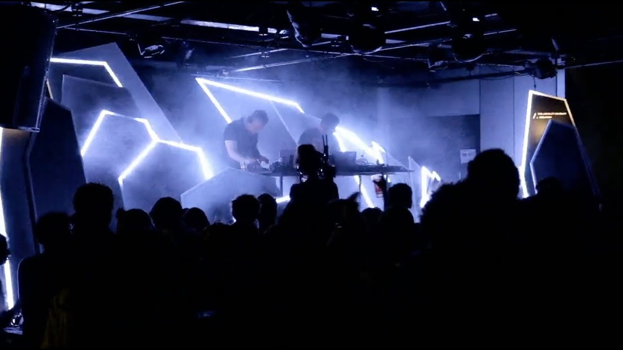 VRILSKI live @Nuits Sonores – PHYSIS by The Absolut Company Creation VRILSKI live @Nuits Sonores – PHYSIS by The Absolut Company Creation