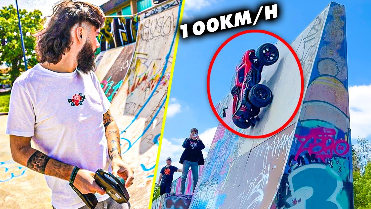 J’EMMENE MON MONSTER TRUCK SUR UN ENORME SKATEPARK ! (extrême) J’EMMENE MON MONSTER TRUCK SUR UN ENORME SKATEPARK ! (extrême)