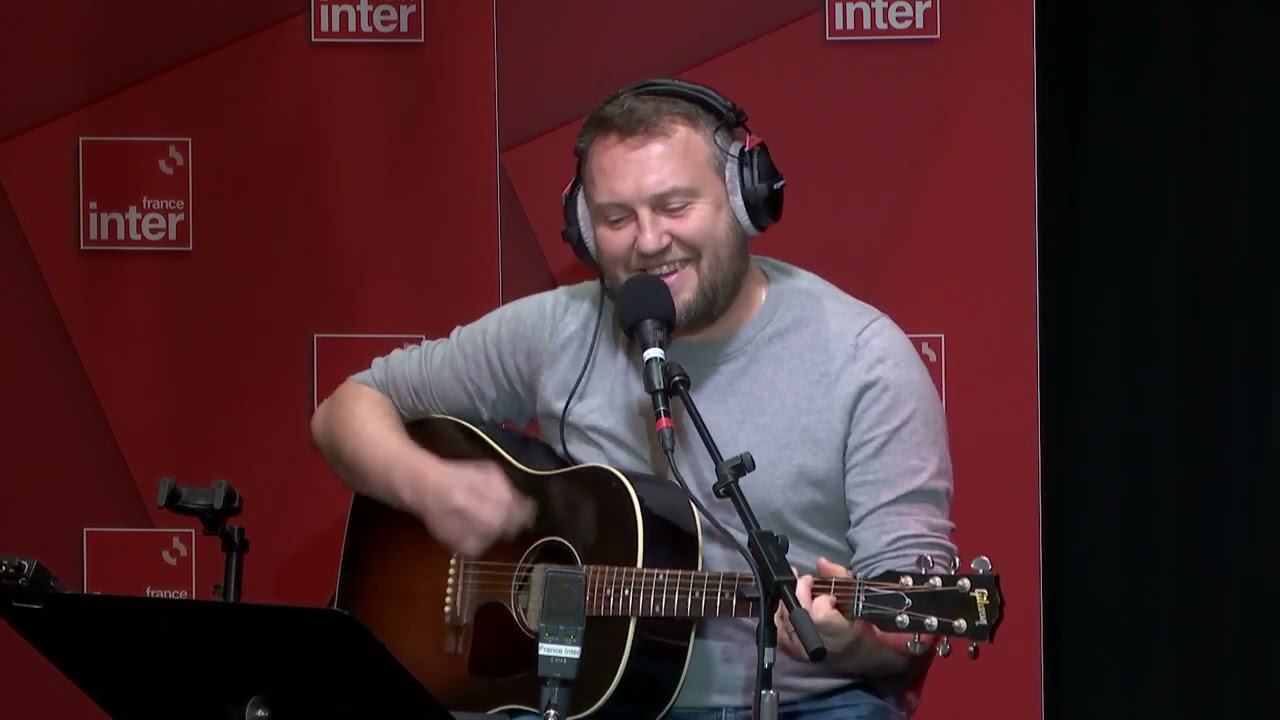 Fan de Raphaëlle Bacqué et Vanessa Schneider – La drôle d’humeur d’Oldelaf Fan de Raphaëlle Bacqué et Vanessa Schneider – La drôle d’humeur d’Oldelaf