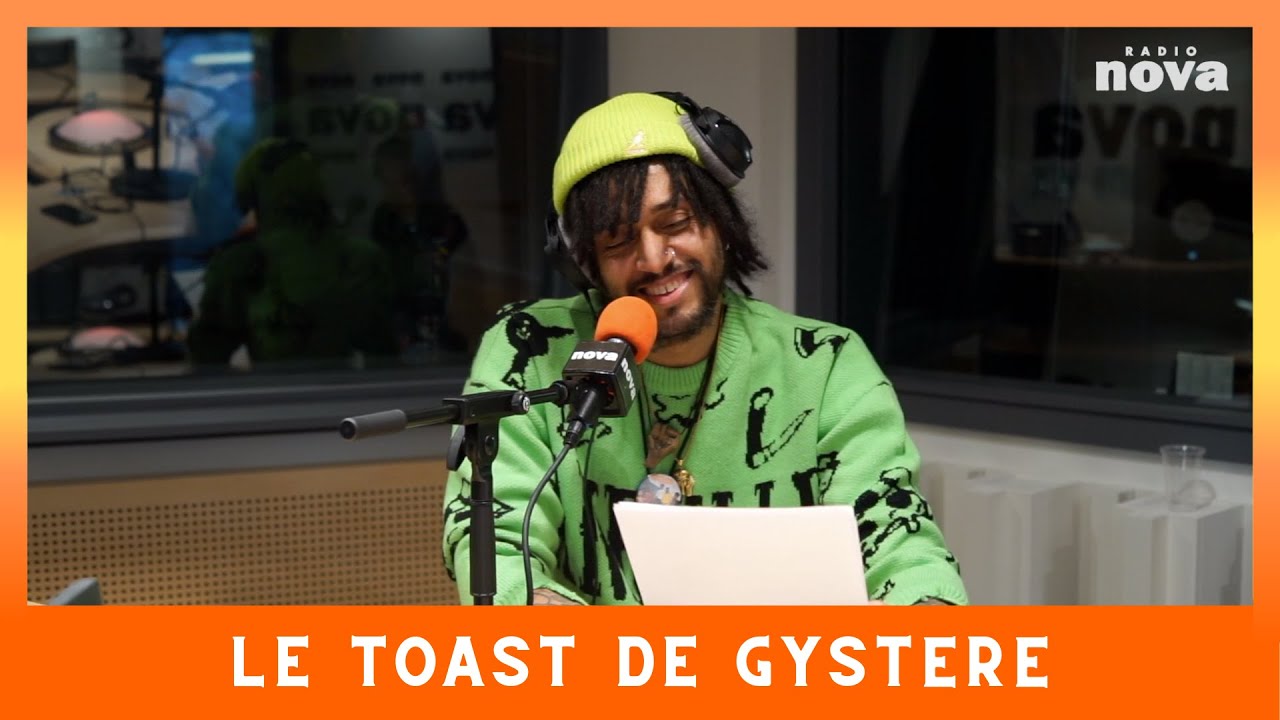 Gystere porte un Toast au check | Super Nova Gystere porte un Toast au check | Super Nova