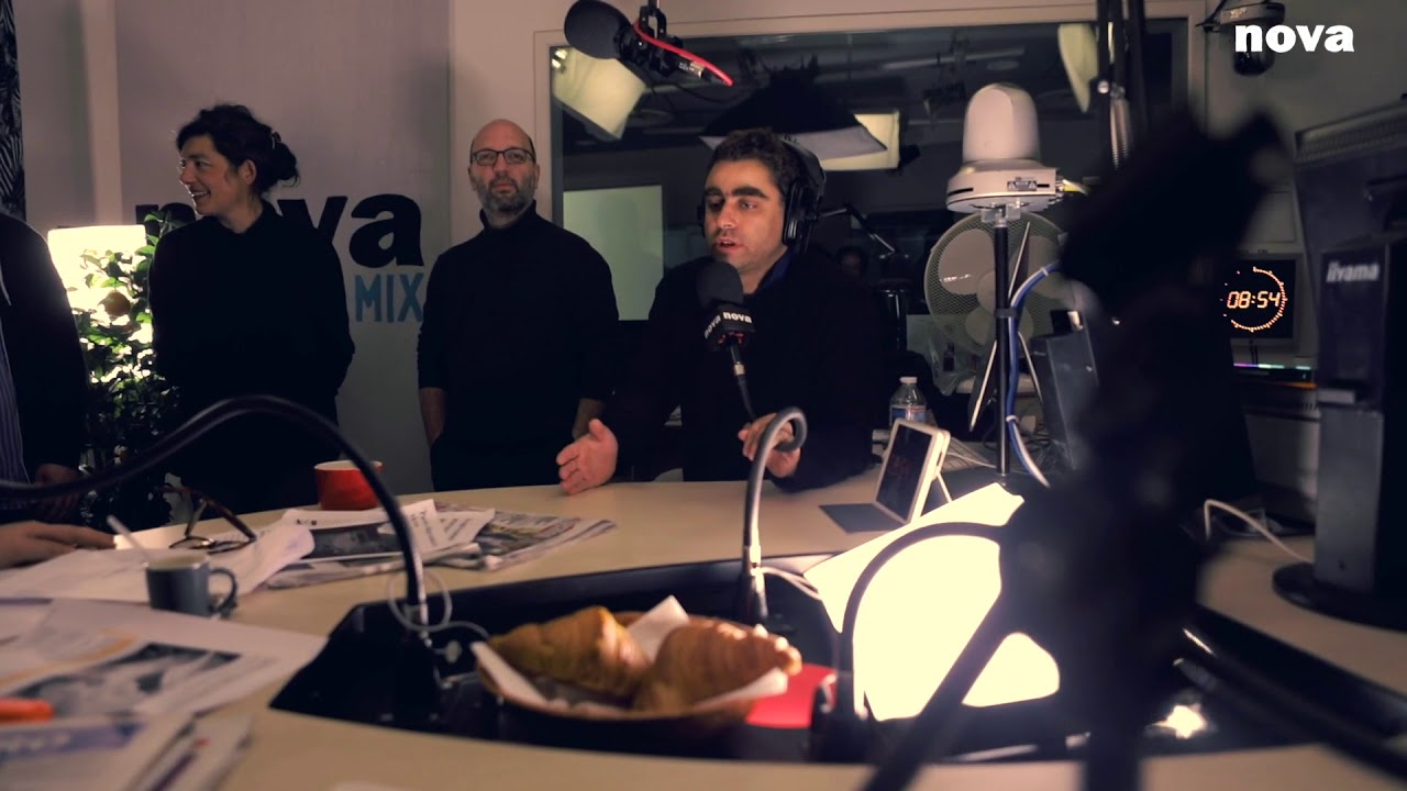 L’équipe de « L’usine de rien » en studio | Plus Près De Toi L’équipe de « L’usine de rien » en studio | Plus Près De Toi