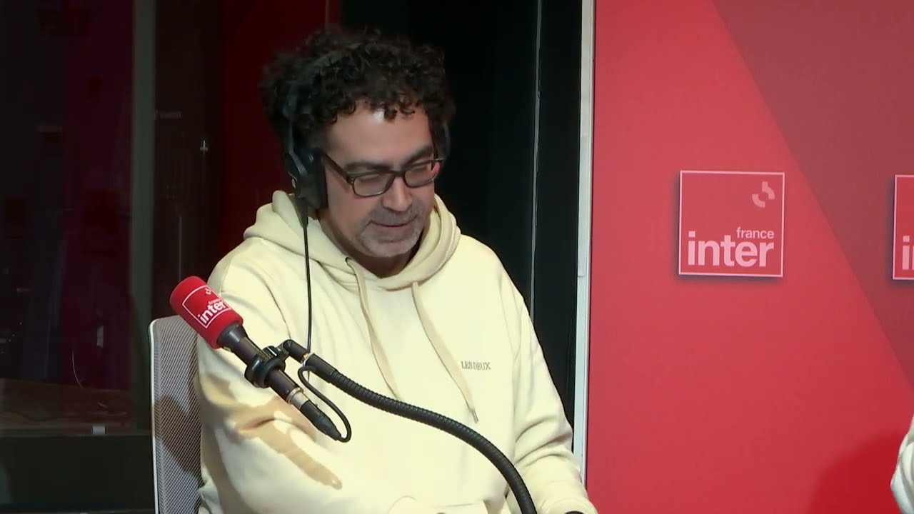 Chronique politique – La drôle d’humeur de Julien Santini Chronique politique – La drôle d’humeur de Julien Santini