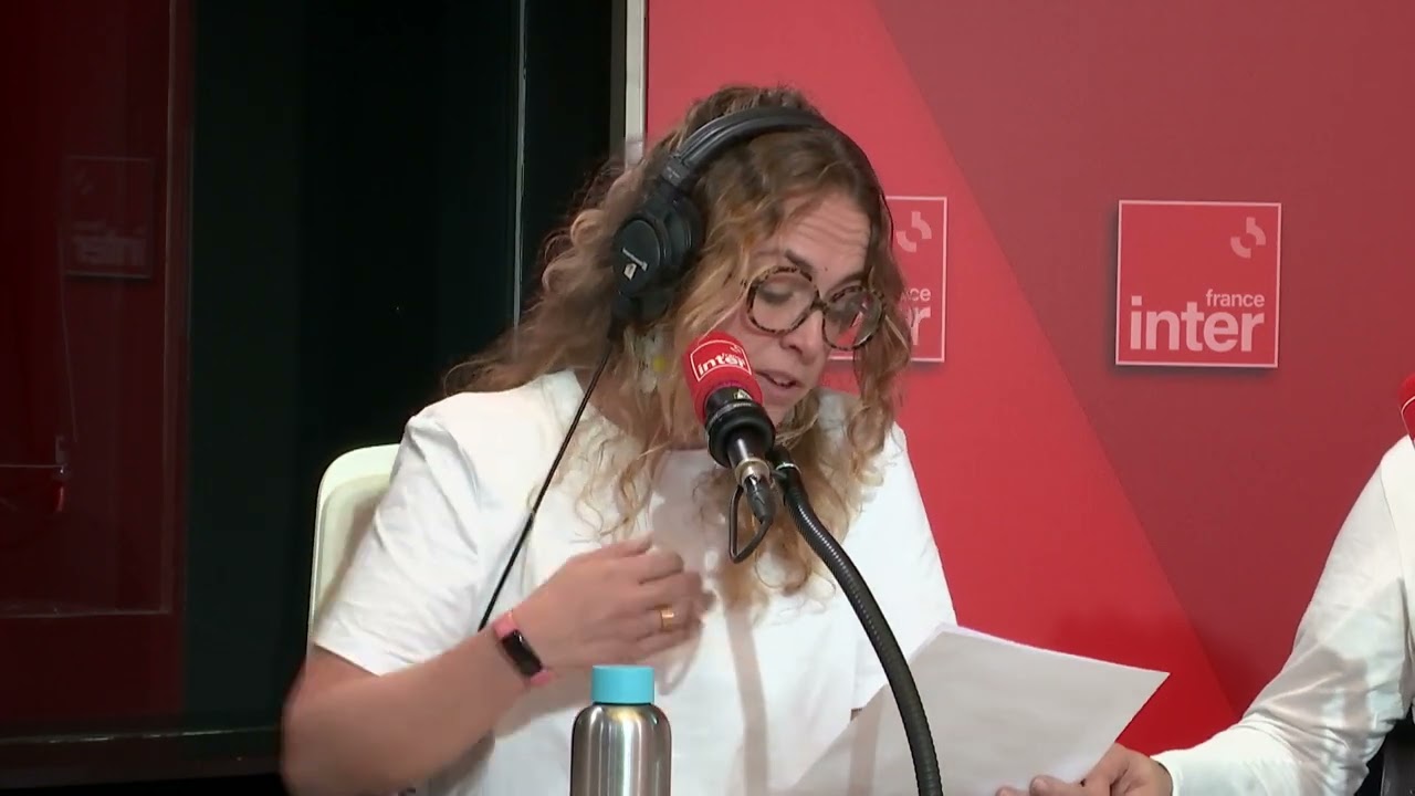 Mouiller le maillot et la culotte – La Drôle d’Humeur de Julie Conti Mouiller le maillot et la culotte – La Drôle d’Humeur de Julie Conti