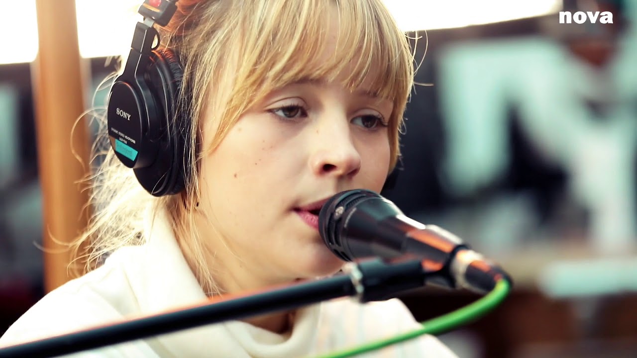 Angèle – Victime de La Mode (Mc Solaar cover) | Live Plus Près De Toi Angèle – Victime de La Mode (Mc Solaar cover) | Live Plus Près De Toi