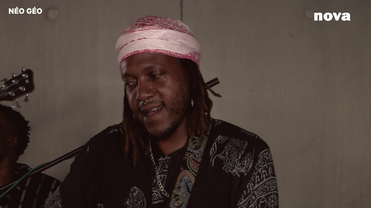 Urban Village, « Makolo Yanga » | Live Néo Géo Urban Village, « Makolo Yanga » | Live Néo Géo