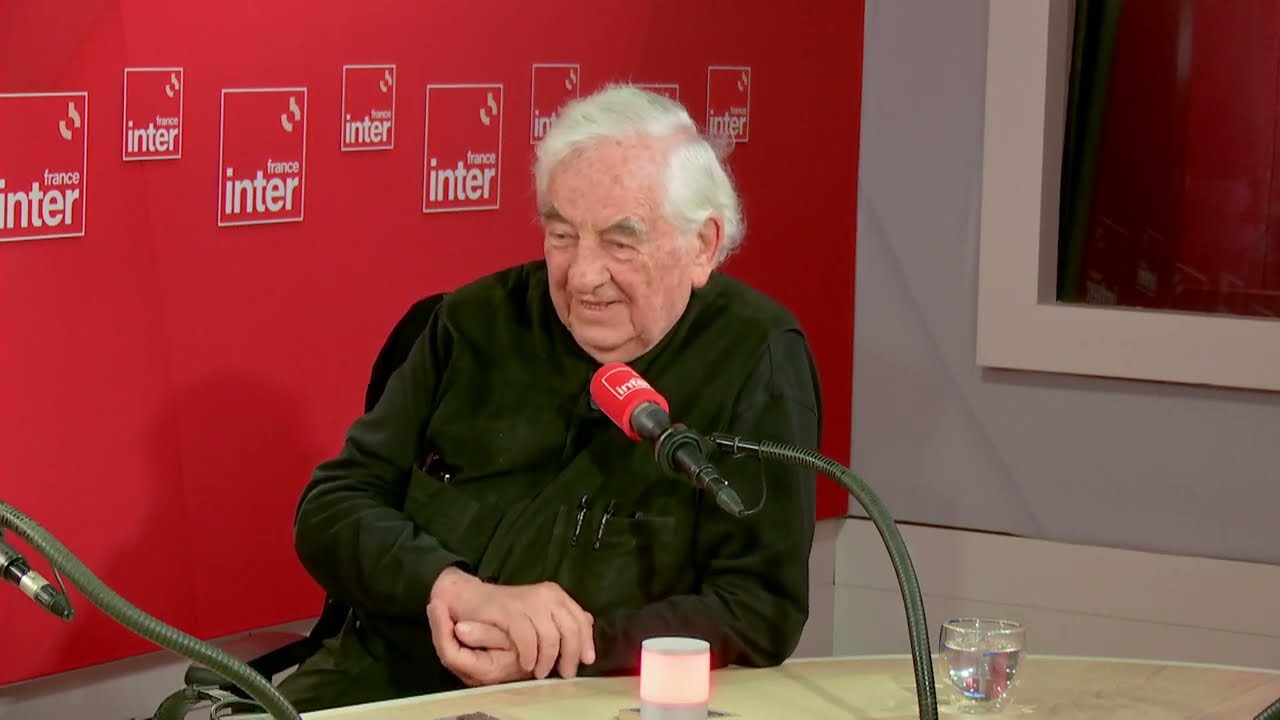L’art dans la rue avec l’artiste plasticien Daniel Buren L’art dans la rue avec l’artiste plasticien Daniel Buren