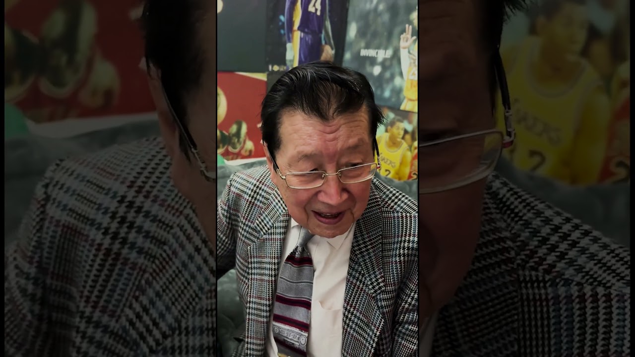 My Grandpa doesn’t know Jackie Chan… how is it possible?!! My Grandpa doesn’t know Jackie Chan… how is it possible?!!