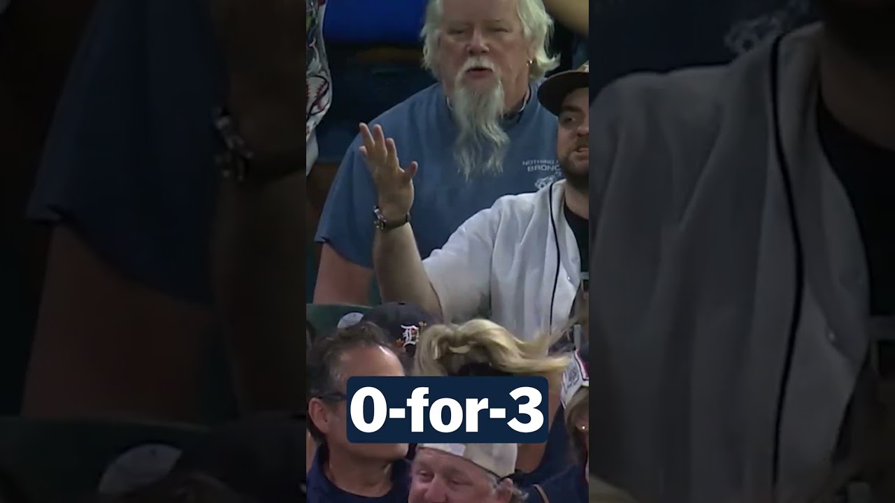 Poor fan can’t get his hands on a foul ball THREE times Poor fan can’t get his hands on a foul ball THREE times