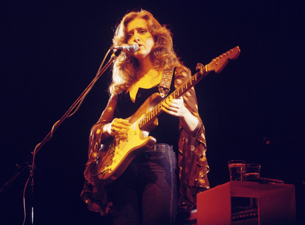 Bonnie Raitt… Bottleneck Feminism Bonnie Raitt… Bottleneck Feminism