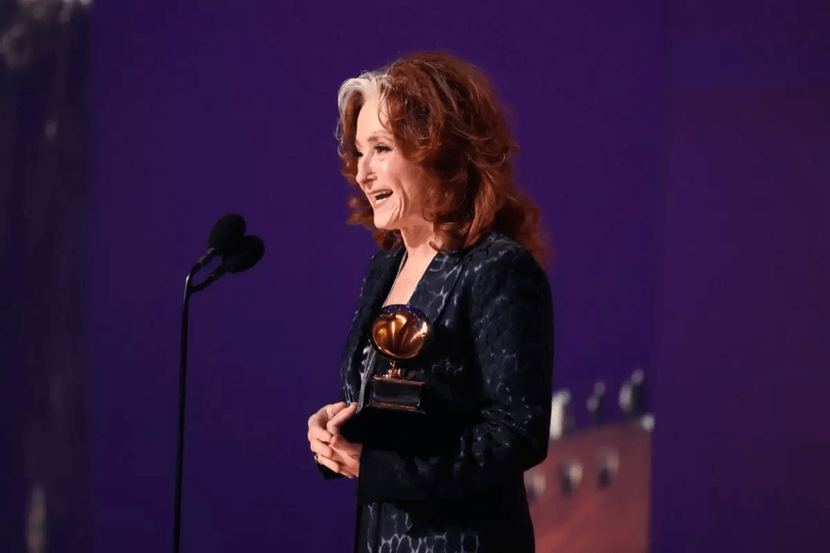 Bonnie Raitt’s Grammy-Winning Song of the Year Tells Story of a Mother and Her Child’s Heart Recipient Bonnie Raitt’s Grammy-Winning Song of the Year Tells Story of a Mother and Her Child’s Heart Recipient