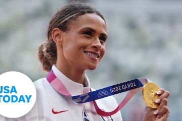 Sydney McLaughlin breaks own world record; Beach volleyball semis and USWNT on Thursday | USA TODAY Sydney McLaughlin breaks own world record; Beach volleyball semis and USWNT on Thursday | USA TODAY